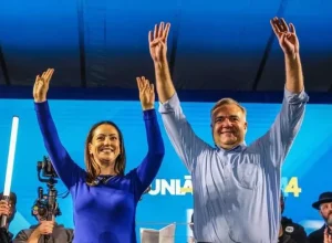 _Rosangela-Moro-e-Ney-Leprevost