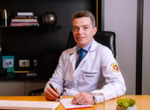 Divulgação Ruimário Coelho (Médico urologista, preceptor da residência em urologia do Hospital de Clínicas da UFPR e diretor técnico do Uroville - Urologia Avançada)