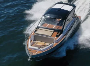 Ventura-400-Crossover---Divulgacao-Revista-Nautica.jpg