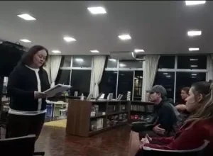 Aluna Giane durante uma das aulas do Sesc EAD EJA Arquivo pessoal