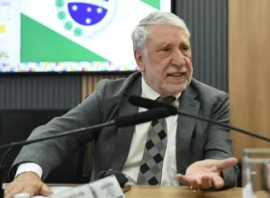 Divulgação Serra Verde Express Adonai Arruda se reúne com autoridades para discutir o transporte ferroviário no Brasil