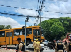 curitiba__acidente_onibus_coletivo