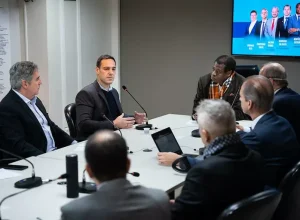 angelo na comissão de transporte