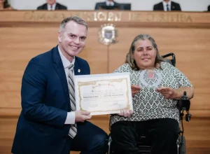 Valquíria, projetos "Laços de Amor", indicação de Bruno Pessulti