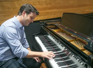 oficina-de-musica__eduardo e piano