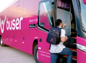 O foco inicial da Buser será na rota entre São Paulo e Curitiba (PR) divulgação Buser