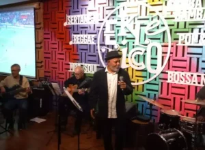 Na “Terça de Samba”, presença fixa do sambista Ciro Morais e do grupo BR4 (foto: Daniel Keller)