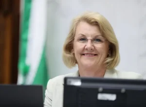 Projeto de lei de Secretária Márcia Huçulak garante presença de mulheres em processos de abuso e violência de gênero no Estado