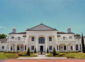 Authentic Real Estate Team __imoveis-na-florida-1