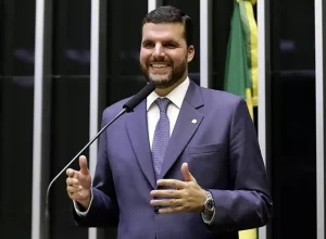 Pedro Lupion é um dos cinco paranaenses agraciados com reconhecimento de trabalho.