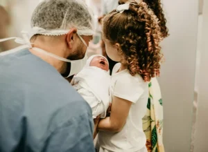 medicos__pexels-jonathanborba-3279209