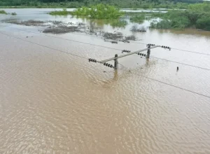 copel__postes dentro de água
