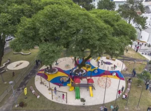 curitiba__praça oswaldo cruz playground