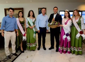 __ratinho alexandre e prefeito colombo