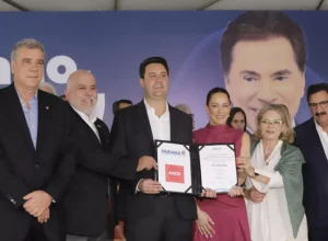 _ratinho e filhas silvio com ratinho pai