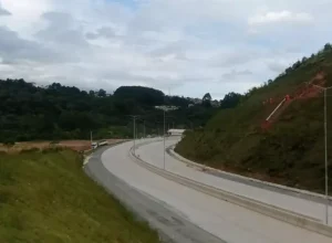 rodovia dos minérios