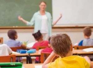 escola_sala de aula faep