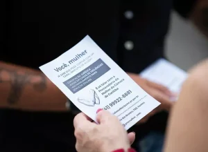 Ação de panfletagem na Boca Maldita encerrou a “Semana ProMulher”, em março deste ano. (Foto: Rodrigo Fonseca/CMC)