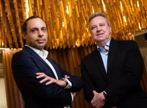 Juan Pablo Llobet, Presidente da Syngenta Produção de Cultivos Brasil e LATAM, e Jorge Buzzetto, Diretor de Operações da Syngenta Proteção de Cultivos na América Latina (crédito: Cláudio Belli)