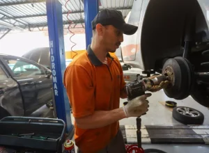 De acordo com dados do Caged, 316 cidades paranaenses registraram mais contratações com carteira assinada do que demissões de janeiro a maio de 2024. Foto: Gilson Abreu/SGAS