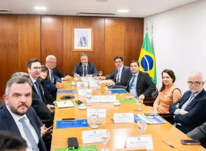 Reunião entre integrantes do Governo Federal e representantes da Fraport na Casa Civil: retomada de atividades. Foto: Henrique Raynal / Casa Civil