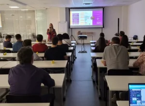 Evento de encerramento do ano do Startup Garage contou com duas palestras na sede do Sebrae/PR. Fotos: André Nunes.