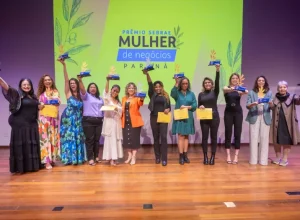 As doze vencedoras da etapa Paraná do Prêmio Sebrae Mulher de Negócios, em 2025. Foto: Inove.