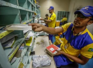 A previsão para aplicação das provas é 15 de dezembro de 2024, em todas as regiões do Brasil, contemplando todos os estados brasileiros e o Distrito Federal - Foto: Joédson Alves/Agência Brasil