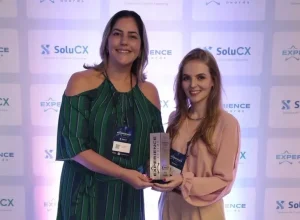 Caroline Ribeiro Cardoso, supervisora de Atendimento ao Cliente; e Isabela Baldin, analista de Atendimento ao Cliente da Honda Serviços Financeiros