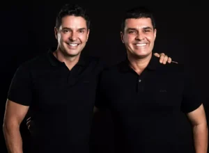 Bruno Ladeira, CMO e cofundador do Portal de Compras Públicas, e Leonardo Ladeira, CEO e cofundador do Portal de Compras Públicas. Crédito: Divulgação