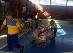 Logística de entrega de donativos em centro de triagem em Lajeado (RS). Foto: Correios
