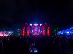 Edição 2023 do Festival Crossroads reuniu mais de 12 mil pessoas na Pedreira Paulo Leminski - Cred Never Surrender Photo Team