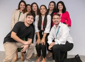 Formandos do programa Conexão Aprendiz, da Fundação Siemens Brasil