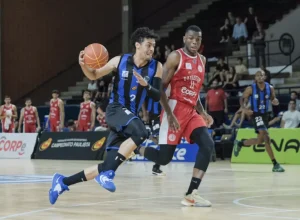 Foto 1 Adyel Borges foi o cestinha do Pinheiros Foto - Daniel Vorley/ECP