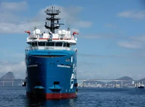 Embarcação Fernando de Noronha ficará a serviço da Petrobras em operações na Costa brasileira (Foto: Ricardo Gomes)