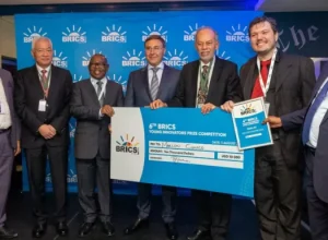 Marlon Cunico recebeu a premiação em evento realizado em Gqeberha, na África do Sul. Foto: Divulgação