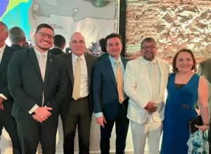 Rafael Almada (reitor do IFRJ), Antonio Florencio (Fecomércio RJ), ministro Celso Sabino, deputado Quaquá e Regina Pinto, diretora do SESC-RJ