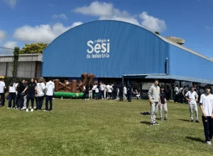COLEGIO-SESI-PARANA-25ANOS