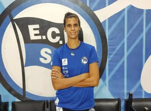 Levantadora Yael Castiglione é o novo reforço do E.C. Pinheiros. Divulgação/ECP