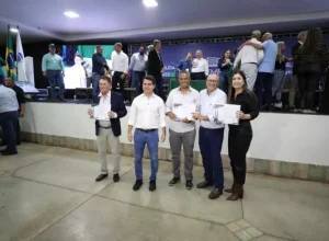 Deputado Luiz Claudio Romanelli (PSD) entregou as homenagens durante a Sessão Especial da Assembleia Itinerante.. Créditos: Valdir Amaral/Alep