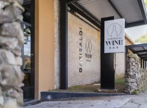 O Wine bar da Cooperativa Vinícola Garibaldi vai operar de quarta a segunda-feira, das 17h às 23h, na Avenida Independência, em Garibaldi (RS) Crédito Augusto Tomasi