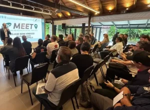 Participantes são recepcionados pelo presidente da CBC, Fabio Mazzaro