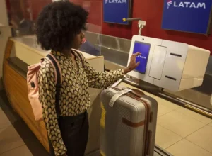 LATAM registrou o menor índice de reclamações do Brasil em 2023: 0,92 reclamações a cada 1 mil passageiros transportados (Imagem: Divulgação LATAM)