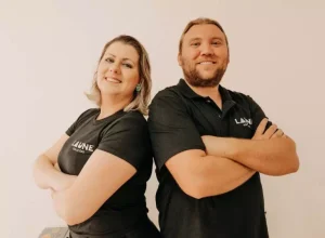 A empresária Michele Rempel Schualtz, de Pinhais, e o sócio Jackson Schualtz comemoram os resultados da empresa após participarem do ALI Produtividade