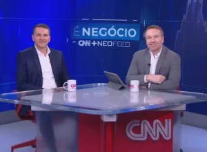 O presidente do GPA, Marcelo Pimentel, falou sobre desafios na logística do setor de varejo de alimentos em conversa com o jornalista Carlos Sambrana, no ‘É Negócio’ (foto: Divulgação/CNN Brasil)