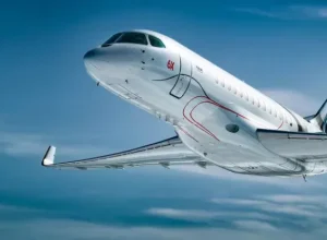 O novo Falcon 6X extra widebody, é a grande estrela da inauguração da nova unidade de Manutenção da Dassault Falcon Jet