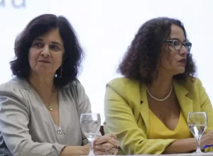 Ministras da Saúde, Nísia Trindade, e da Ciência, Tecnologia e Inovação, Luciana Santos, estão na delegação do Governo Federal que foi a Cuba para a primeira visita oficial do Brasil ao país desde 2014 - Foto: Fernando Frazão/Agência Brasil