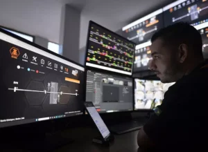 O local conta com tecnologia utilizada para comunicar, monitorar e atuar nos sistemas eletrônicos de sinalização das passagens em nível (divulgação VLI)