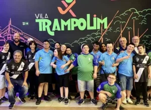 Jogadores e pais do Ponte Preta S21 acompanharam a equipe APADPEL Futsal Down Foto: Parque Dom Pedro/Divulgação