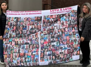 Associação dos Familiares de Vítimas e Atingidos pelo Rompimento da Barragem Mina Córrego do Feijão-Brumadinho, em Harvard, nos EUA - Foto: AVABRUM